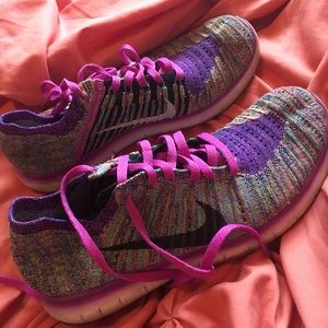 Nike Free Run Flyknit 7.5